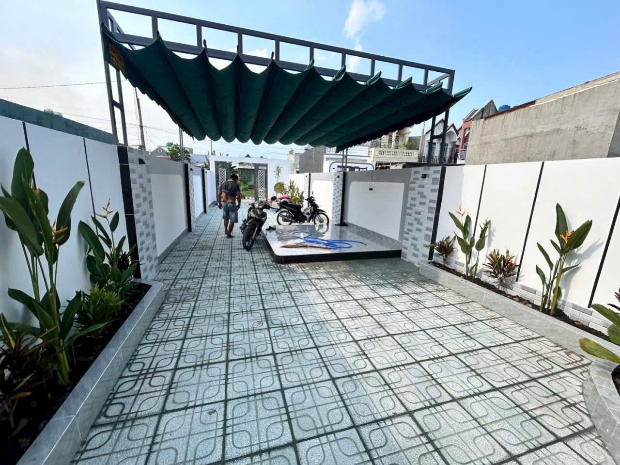 Bán nhà mới xây Mỹ Hạnh Nam, Đức Hòa dt 190m2 3pn, 2wc , sân oto giá 2,35 tỷ 2