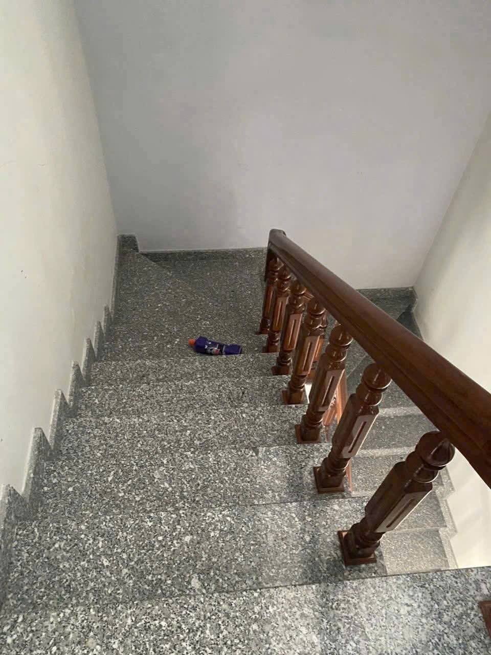 Bán biệt thự KDC Trần Anh, thị trấn Bến Lức dt 112m2 , 1 lầu 5pn,4wc giá 4 tỷ chốt hạ 3,65 tỷ 5