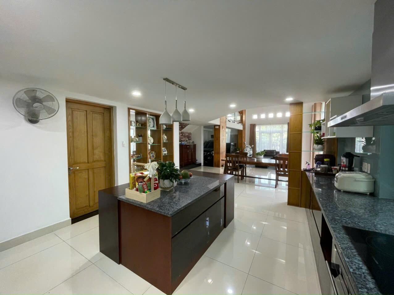 Cần bán Biệt thự Phường Phước Long B, Quận 9, Diện tích 200m², Giá 35 Triệu/tháng 9