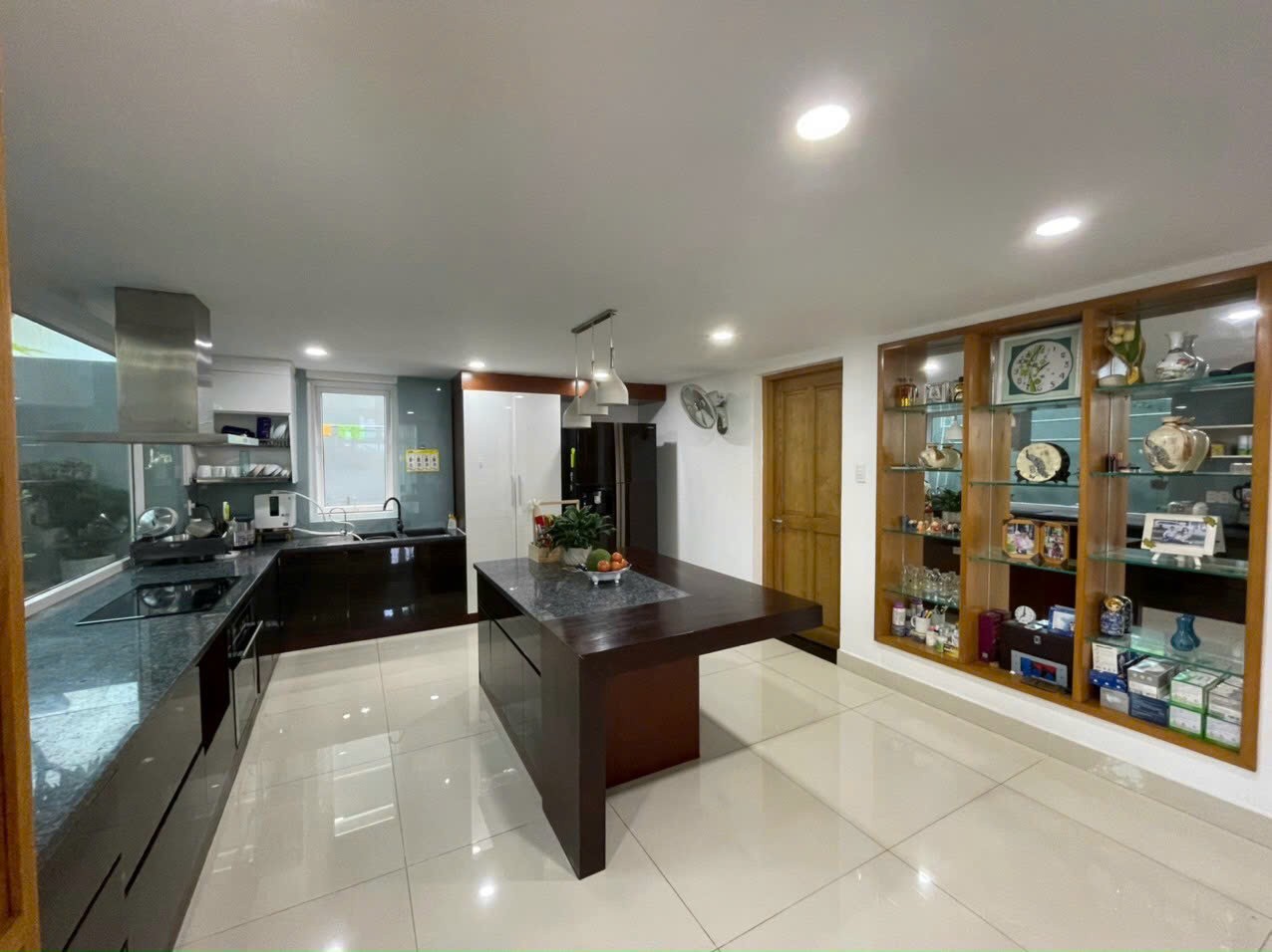 Cần bán Biệt thự Phường Phước Long B, Quận 9, Diện tích 200m², Giá 35 Triệu/tháng 19