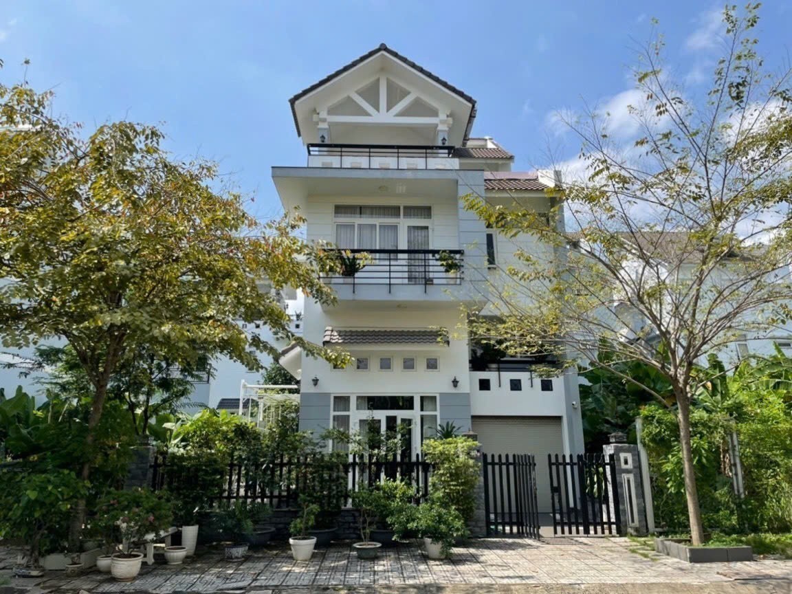 Cho thuê Biệt thự Phường Phước Long B, Quận 9, Diện tích 200m², Giá 35 Triệu/tháng 5