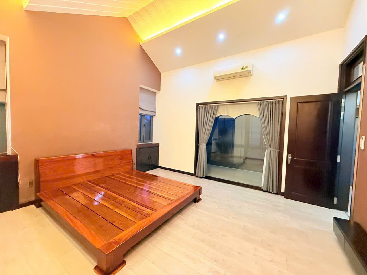 Cho thuê Biệt thự Quận 7, Hồ Chí Minh, Diện tích 450m², Giá 60 Triệu/tháng 7