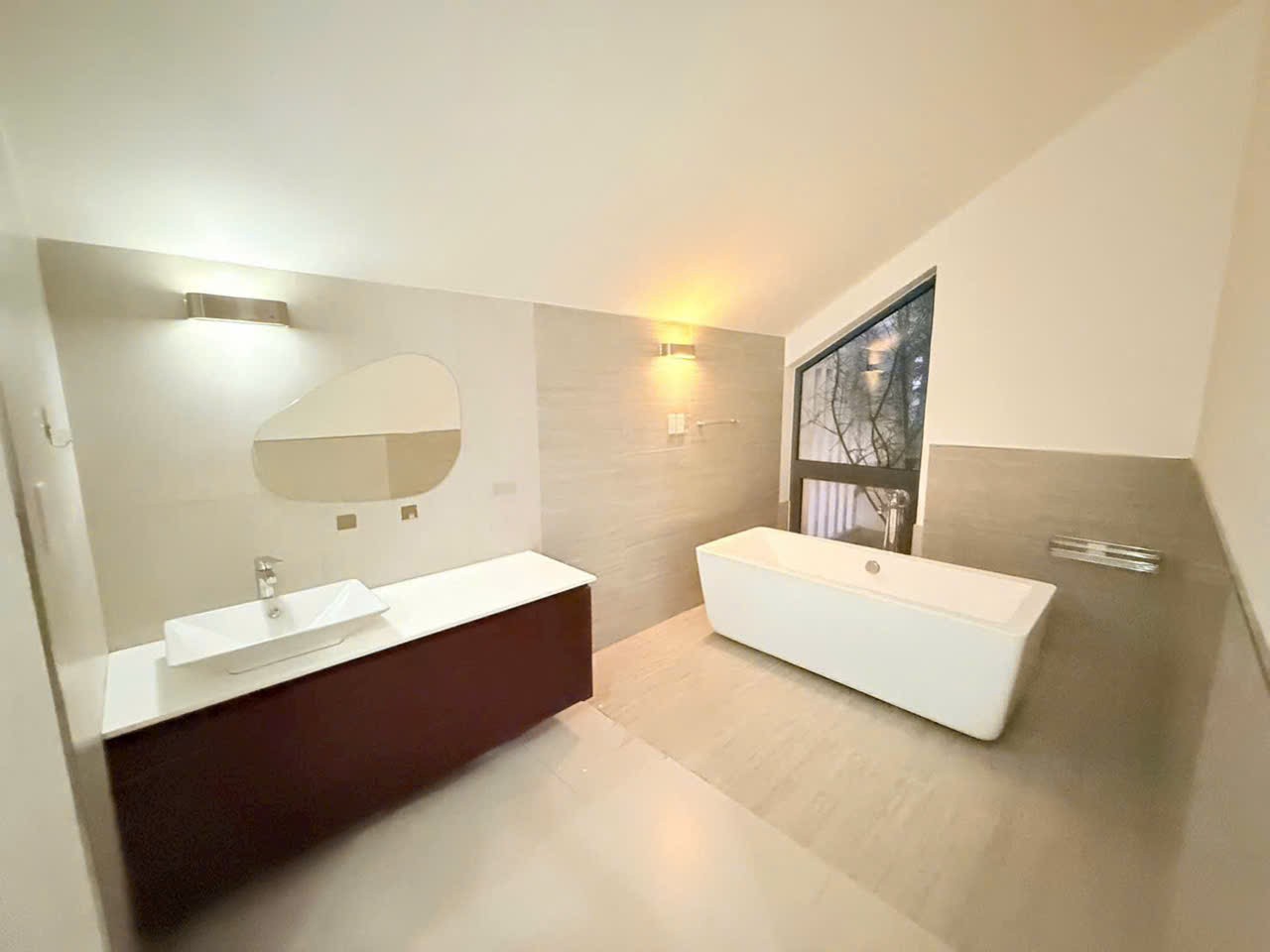 Cho thuê Biệt thự Quận 7, Hồ Chí Minh, Diện tích 450m², Giá 60 Triệu/tháng 5