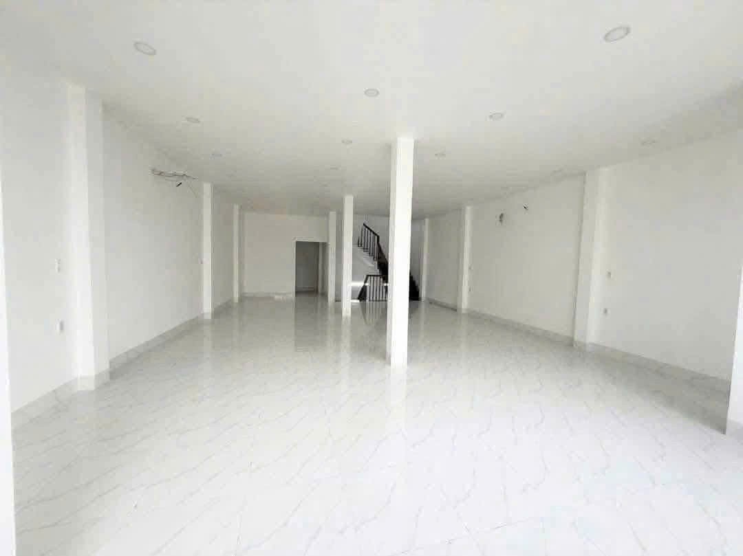 Cho thuê Nhà mặt tiền đường Mậu Thân, Phường Xuân Khánh, Diện tích 112m², Giá 40 Triệu/tháng