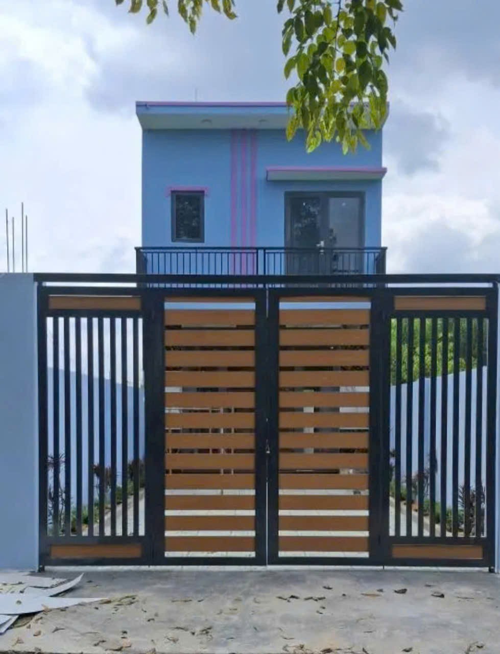 Bán nhà mt kênh xã Bình Mỹ, Củ Chi dt 178m2 ( 138m2 thổ) 1 lầu ,3pn,2wc hướng Tây giá 3,75 tỷ