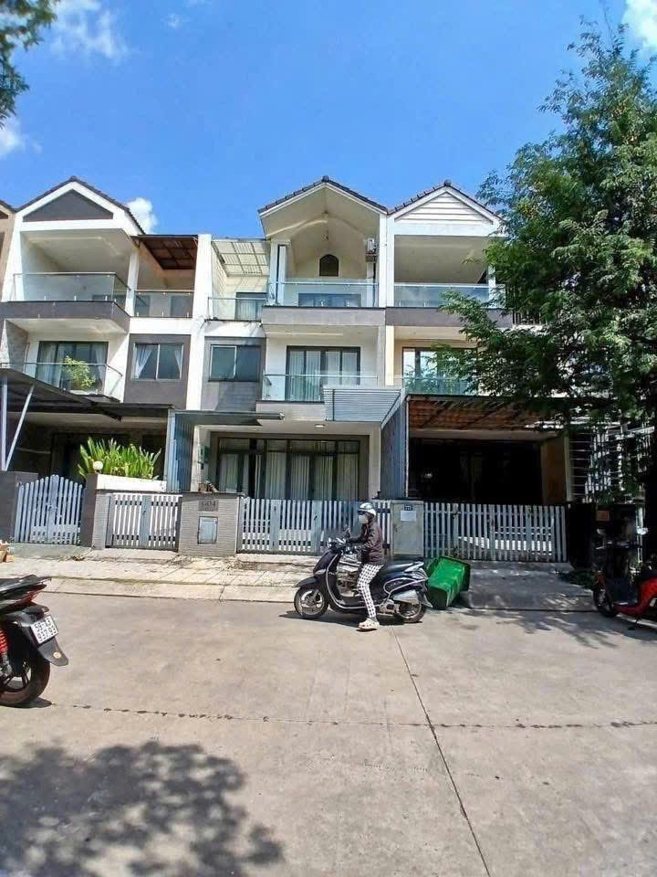 Cho thuê Biệt thự Thủ Đức, Hồ Chí Minh, Diện tích 149m², Giá 18 Triệu/tháng 4