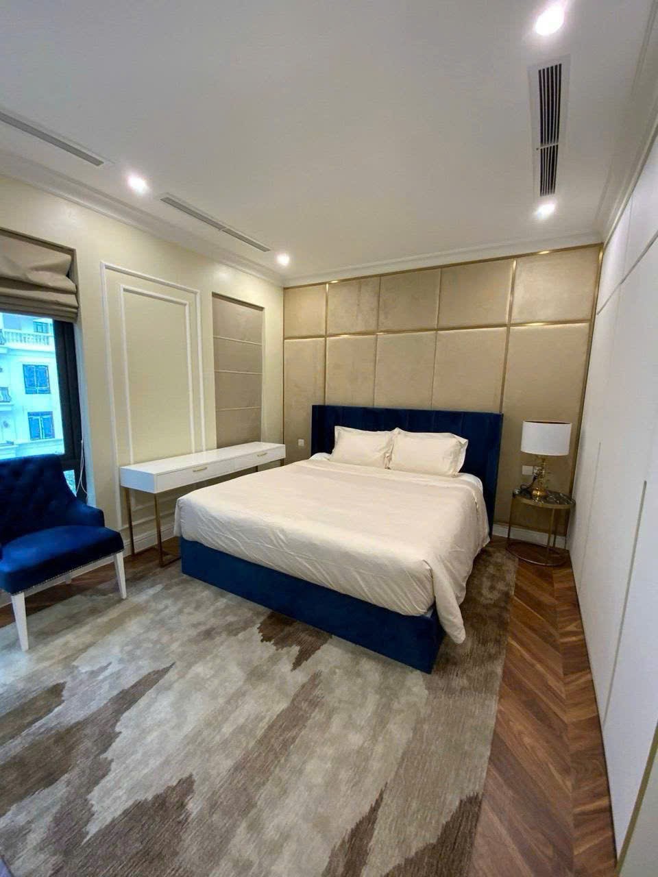 Cho thuê Biệt thự Phường Bến Nghé, Quận 1, Diện tích 225m², Giá Thương lượng 3