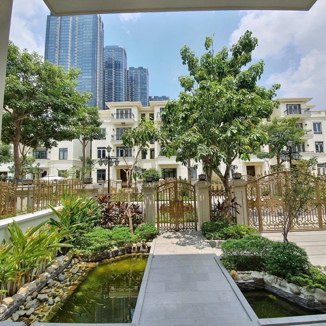 Cho thuê Biệt thự Phường Bến Nghé, Quận 1, Diện tích 225m², Giá Thương lượng 5