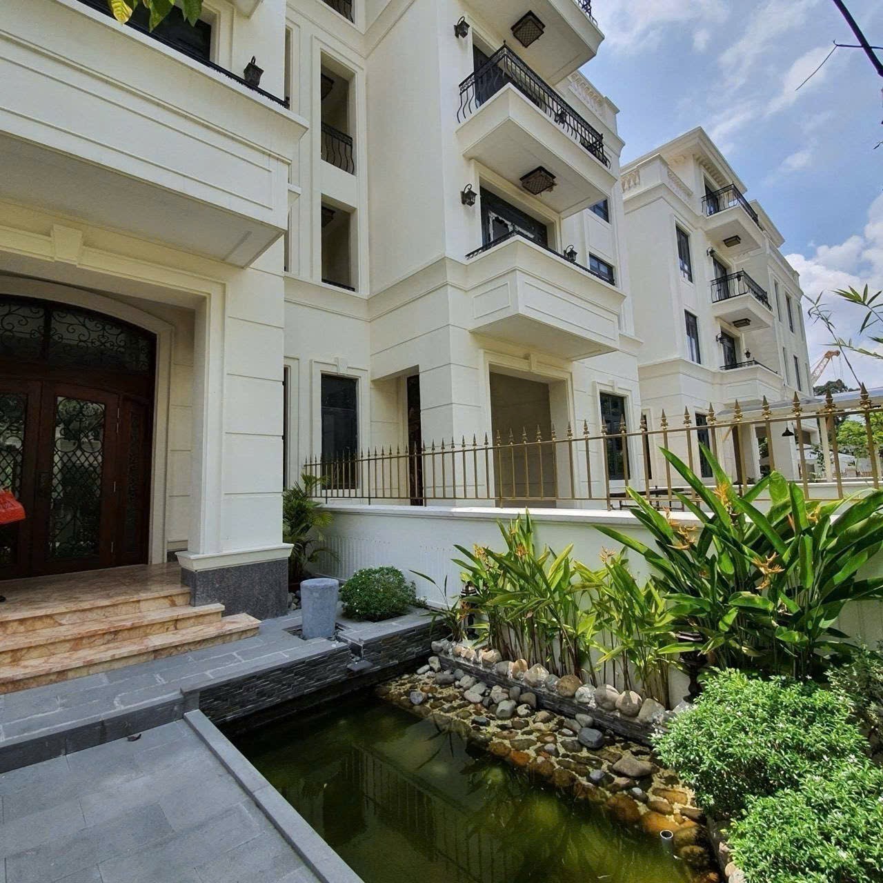 Cho thuê Biệt thự Phường Bến Nghé, Quận 1, Diện tích 225m², Giá Thương lượng 4