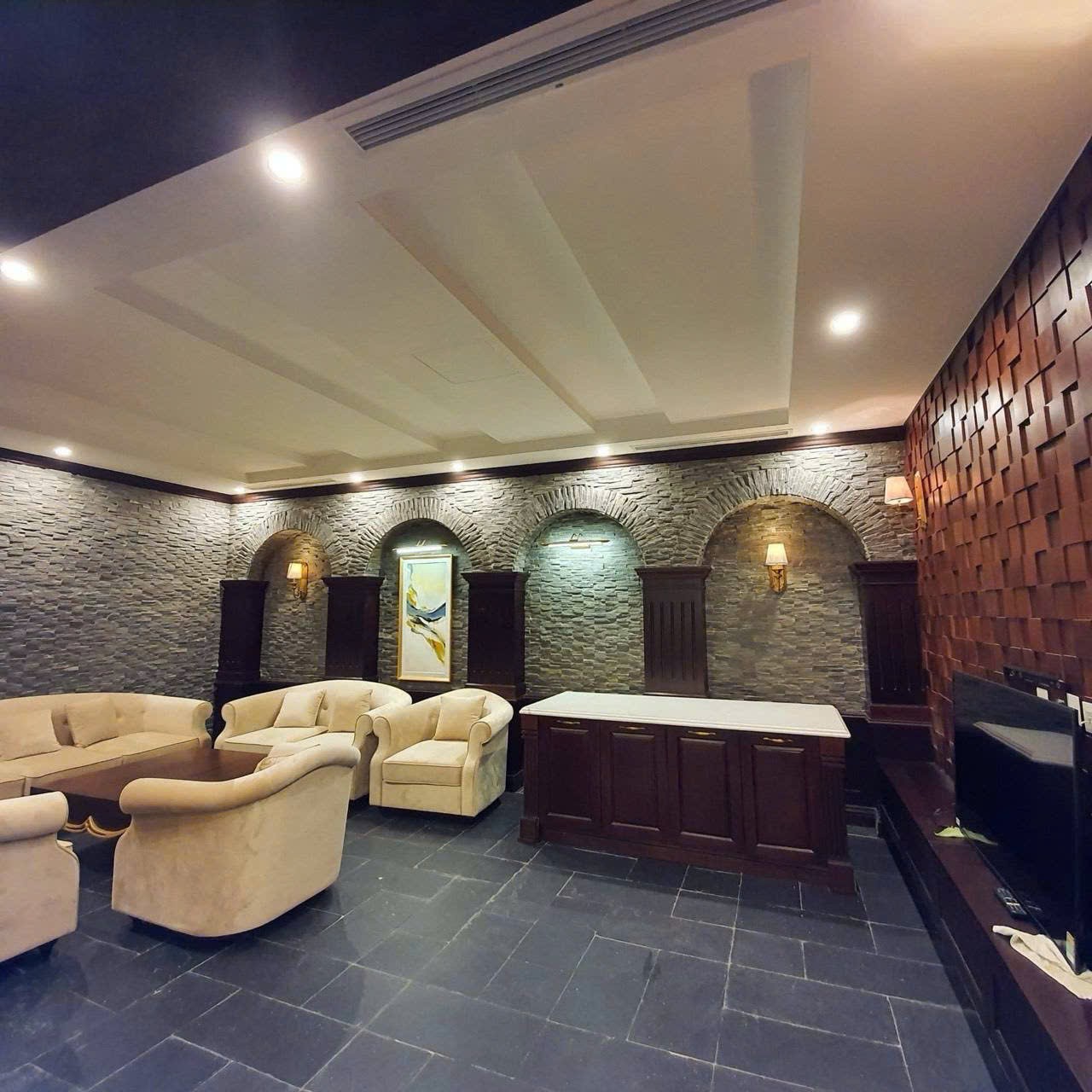 Cho thuê Biệt thự Phường Bến Nghé, Quận 1, Diện tích 225m², Giá Thương lượng 8