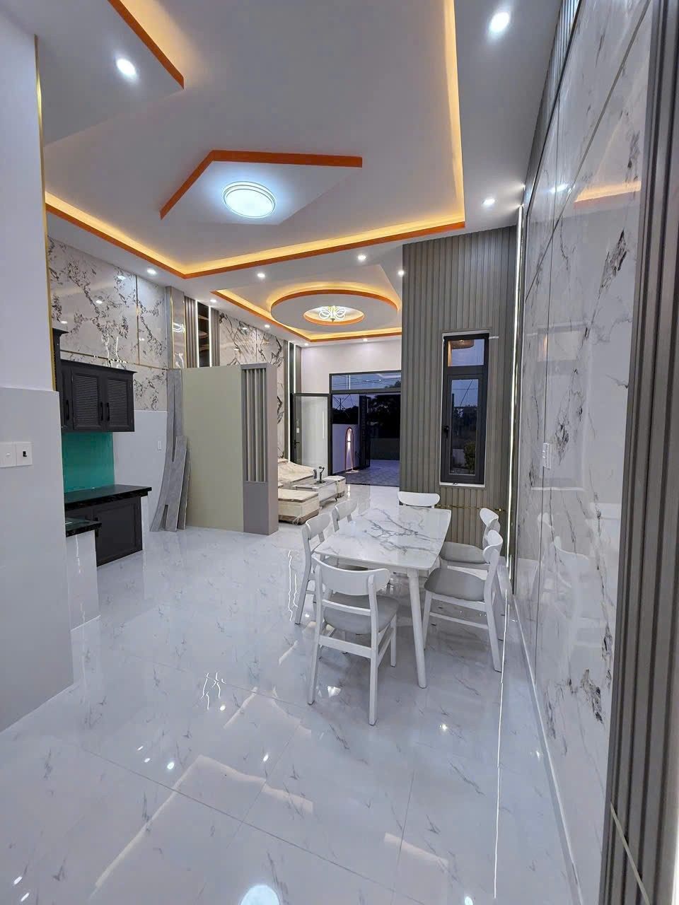 Bán 2 nhà cấp 4 mới xây đường oto beton xã Long Khê dt 150m2 3pn,4wc ,hoàn công giá 1,98 tỷ 1 căn 11