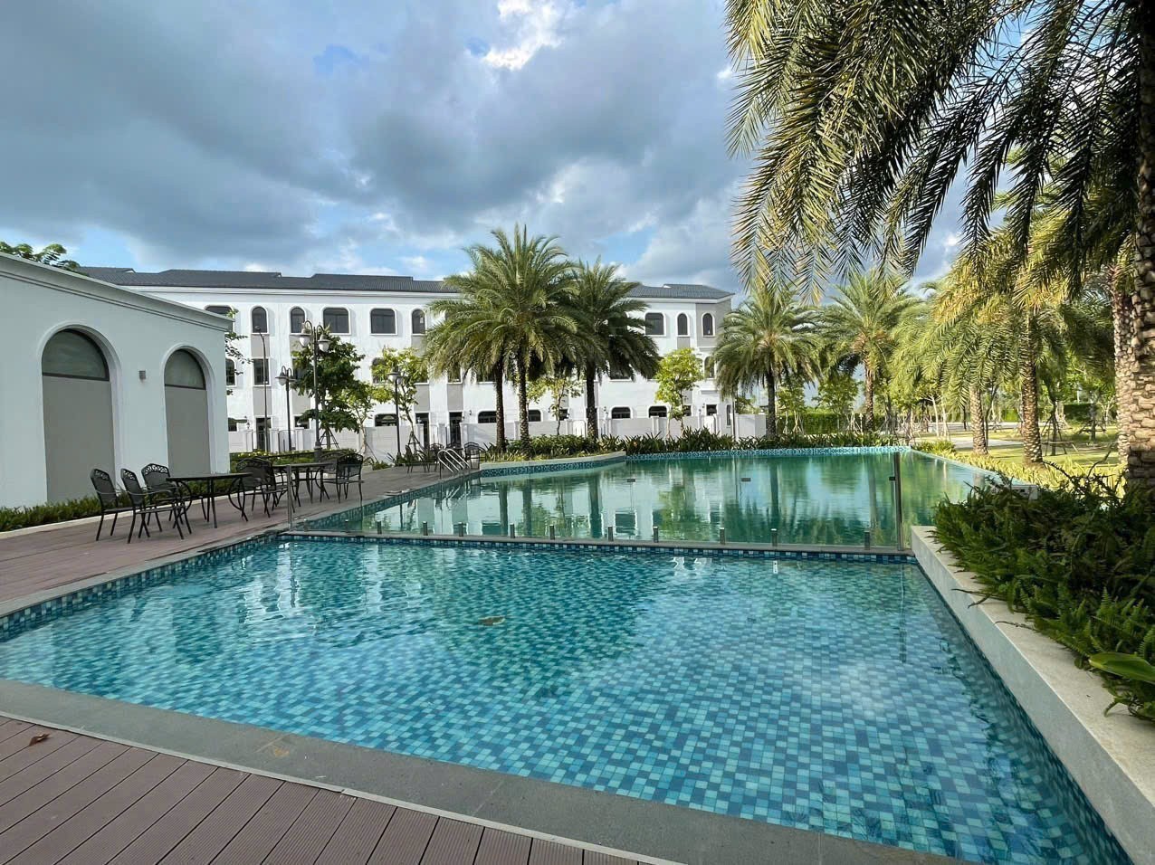 Cho thuê Biệt thự Quận 9, Hồ Chí Minh, Diện tích 365m², Giá Thương lượng 5