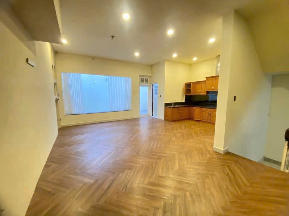 Cần bán Nhà mặt tiền Quận 2, Hồ Chí Minh, Diện tích 150m², Giá Thương lượng 2