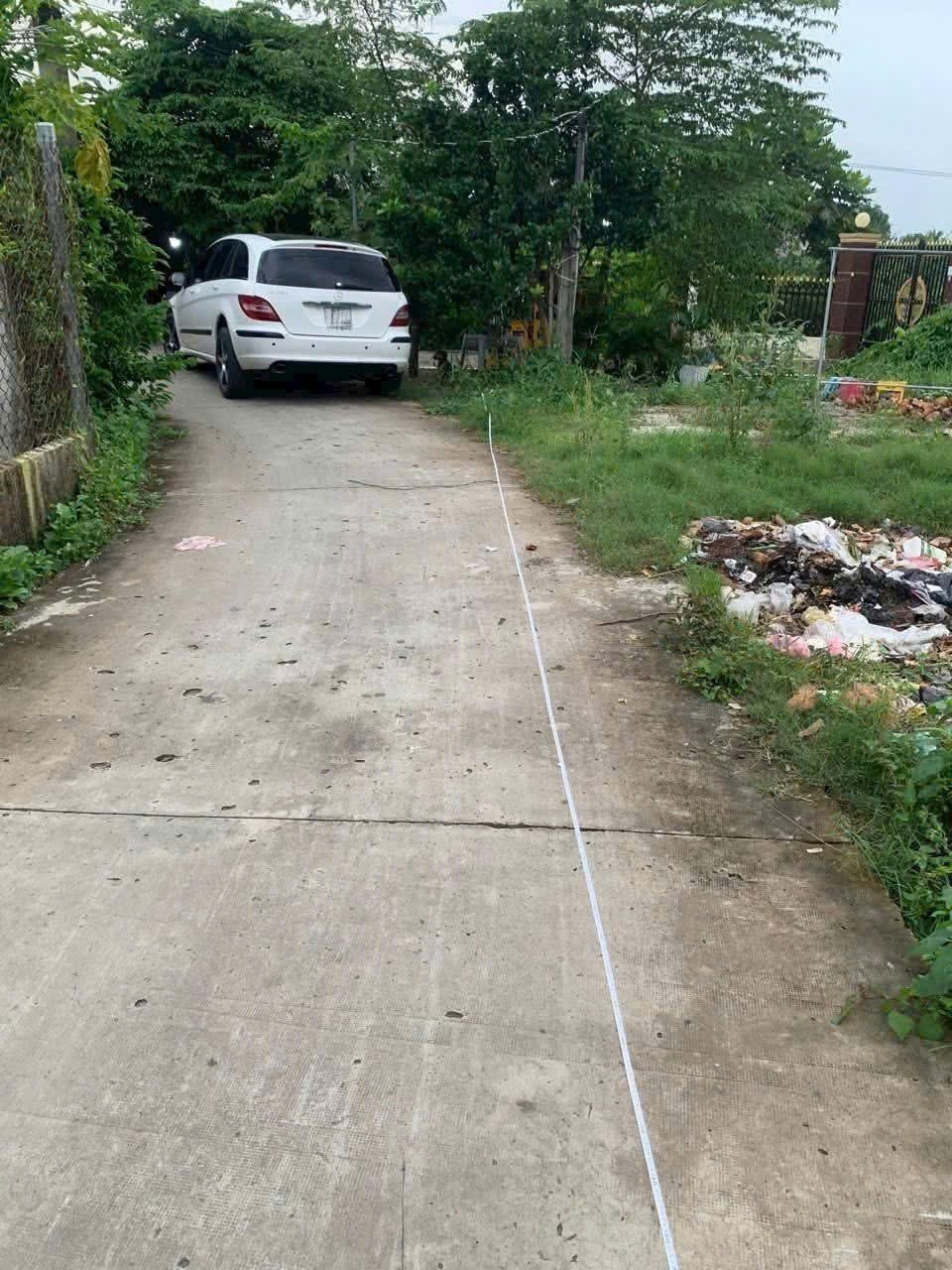 Bán nền thổ cư đường beton xe tải 2,5 tấn xã Bình Thạnh, Thủ Thừa dt 120m2 giá 550 triệu / lô 2