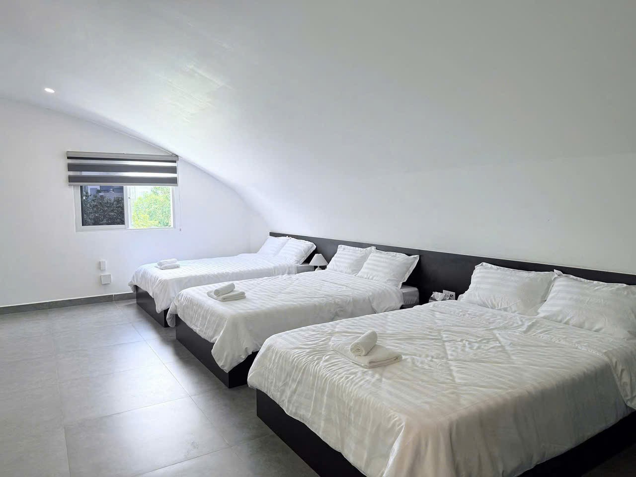 Cho thuê Biệt thự Quận 2, Hồ Chí Minh, Diện tích 400m², Giá Thương lượng 3
