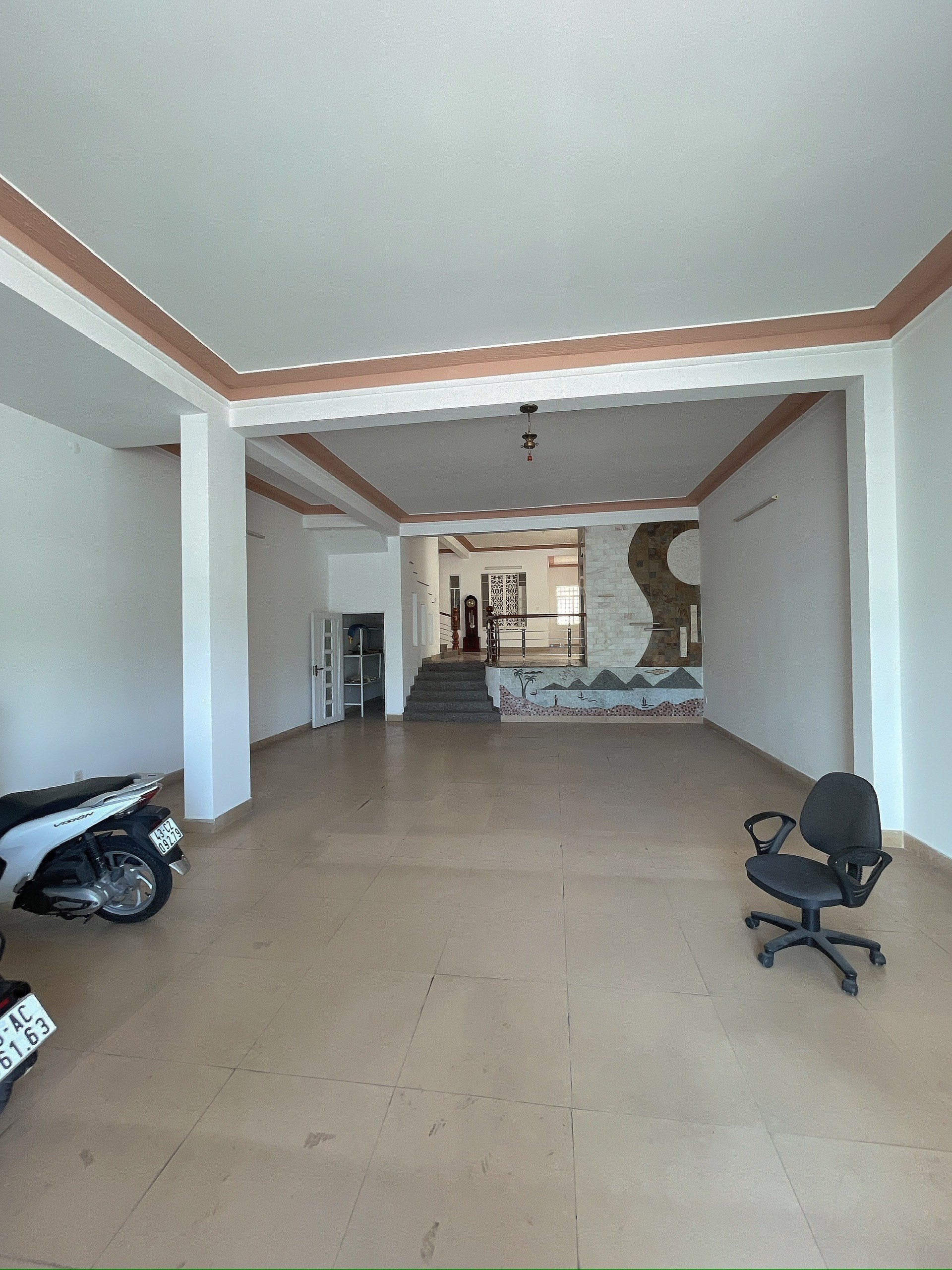 Cho Thuê Nhà Mặt Tiền Đường 2/9 Hải Châu Đà Nẵng ngang 7m, 4 Tầng, Có Thang Máy 4