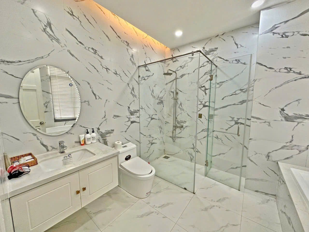 Cho thuê Biệt thự Quận 7, Hồ Chí Minh, Diện tích 200m², Giá 100 Triệu/tháng 7