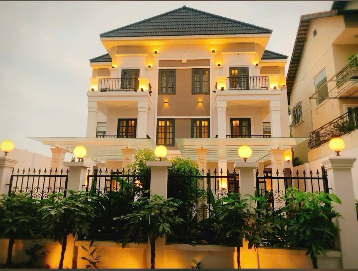 Cho thuê Biệt thự Quận 7, Hồ Chí Minh, Diện tích 200m², Giá 100 Triệu/tháng 11