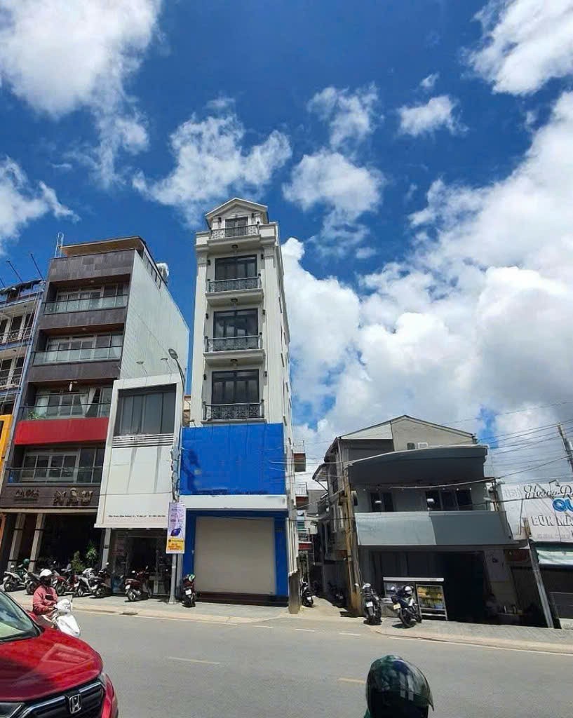 Cho thuê 2 tầng nhà mặt tiền Phan Đình Phùng phường 2 Đà Lạt 25 triệu/tháng