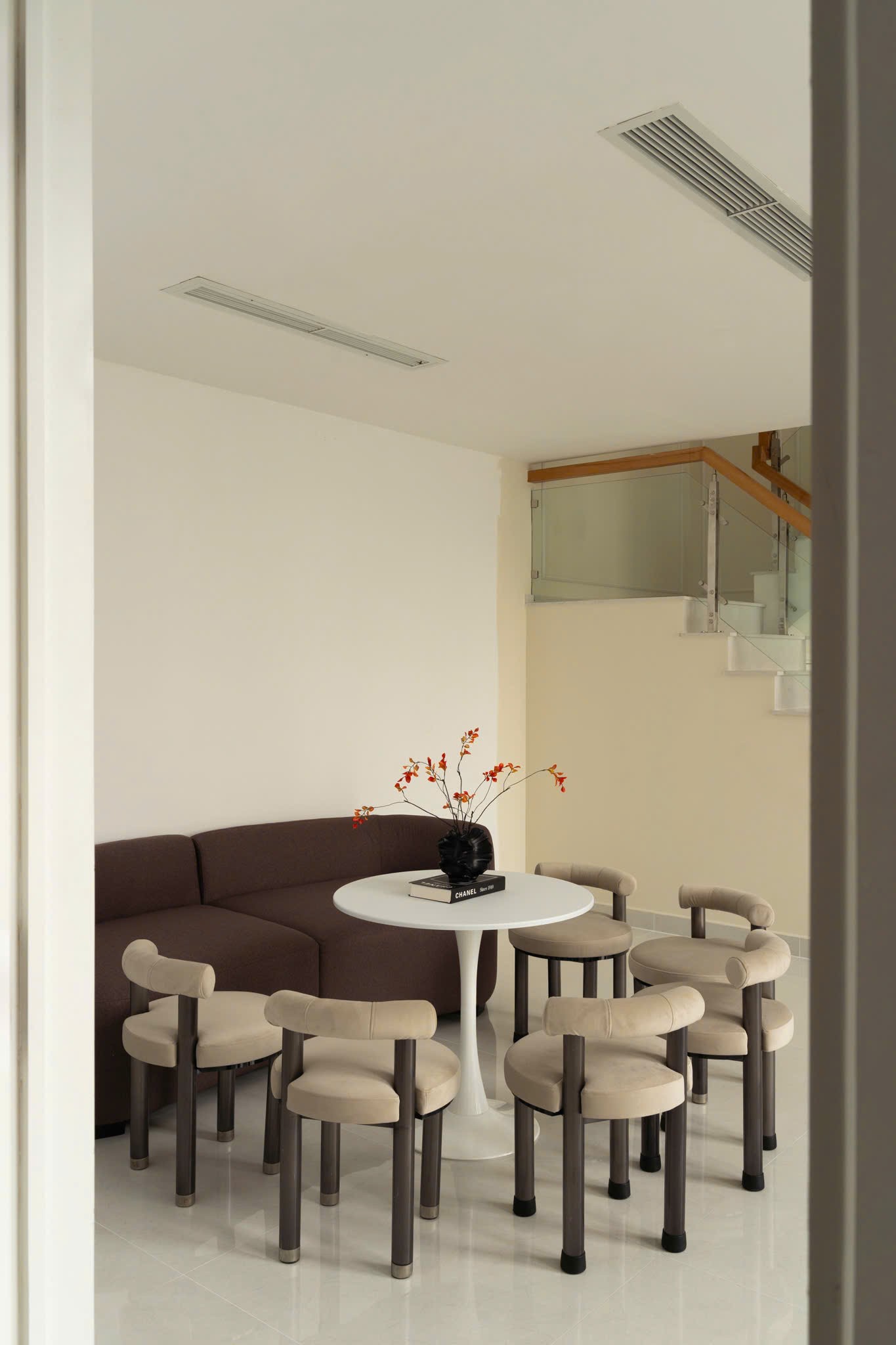 Cho thuê Căn hộ chung cư Quận 2, Hồ Chí Minh, Diện tích 300m², Giá Thương lượng 41