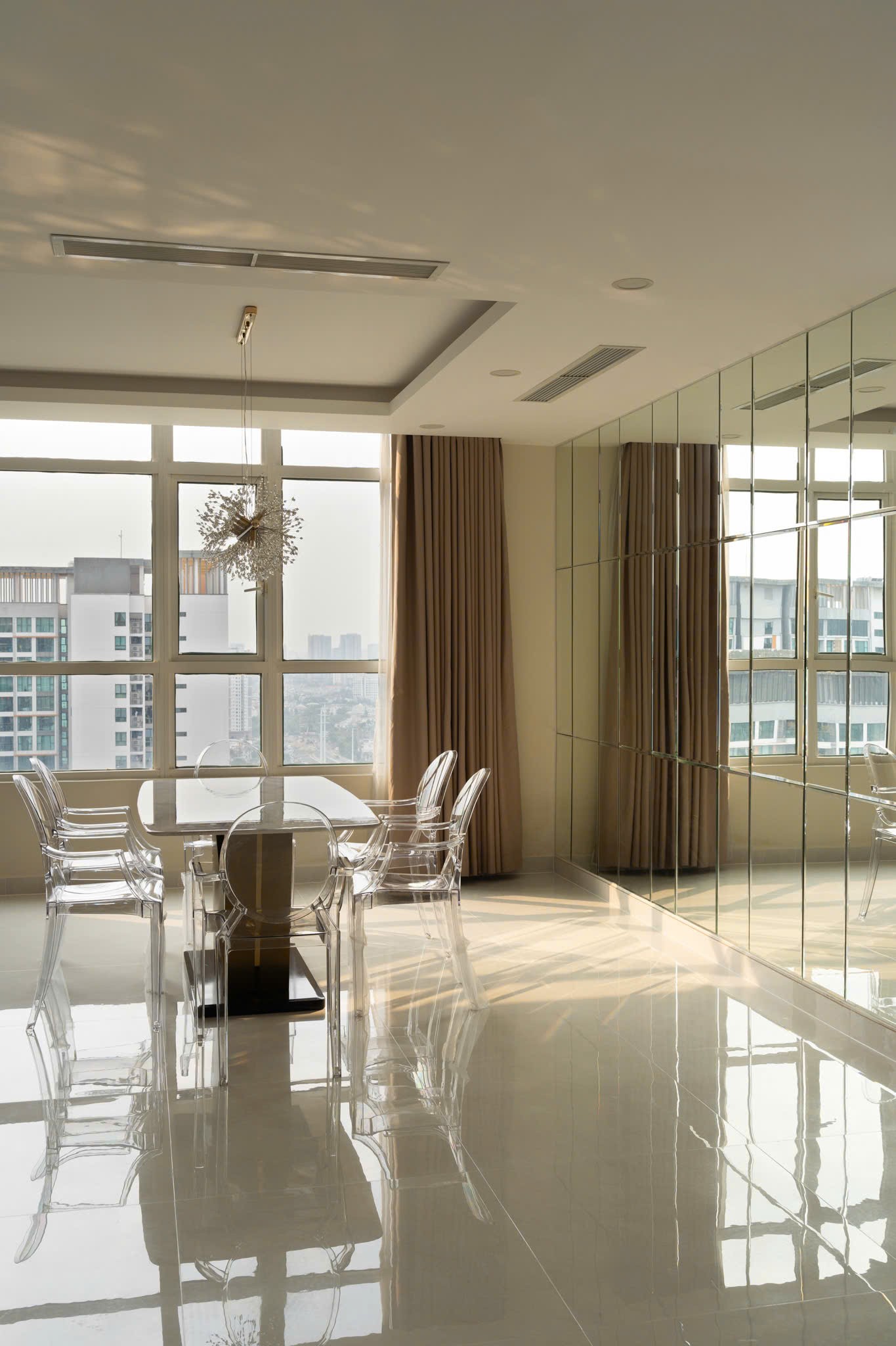 Cho thuê Căn hộ chung cư Quận 2, Hồ Chí Minh, Diện tích 300m², Giá Thương lượng 2