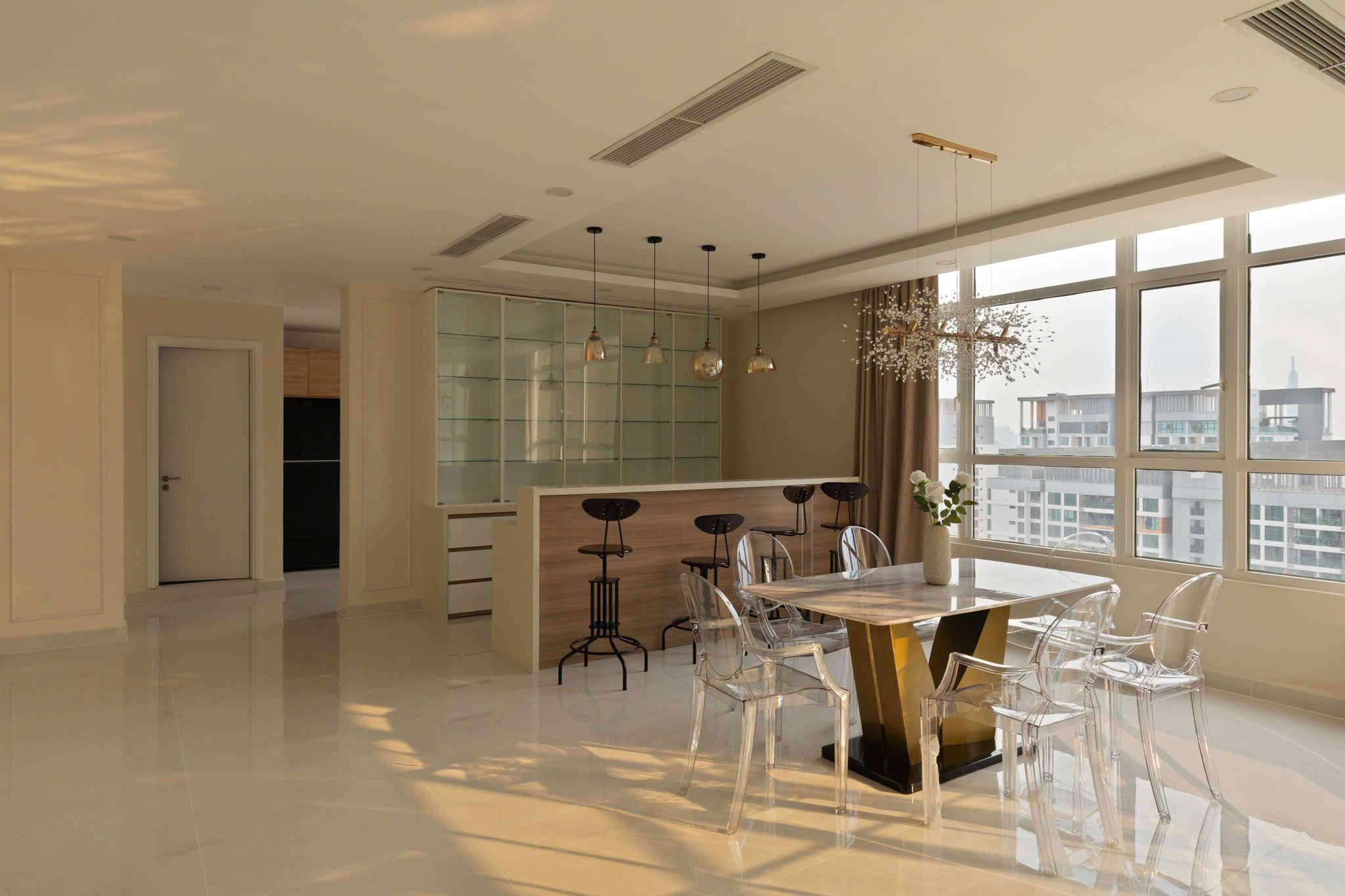 Cho thuê Căn hộ chung cư Quận 2, Hồ Chí Minh, Diện tích 300m², Giá Thương lượng 19