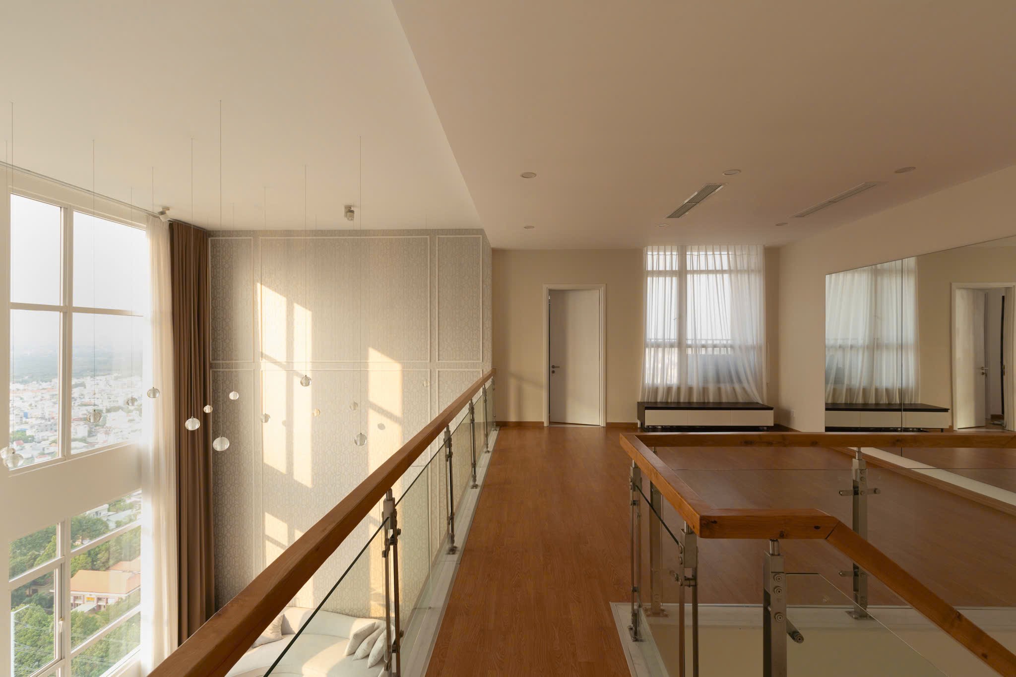 Cho thuê Căn hộ chung cư Quận 2, Hồ Chí Minh, Diện tích 300m², Giá Thương lượng 29
