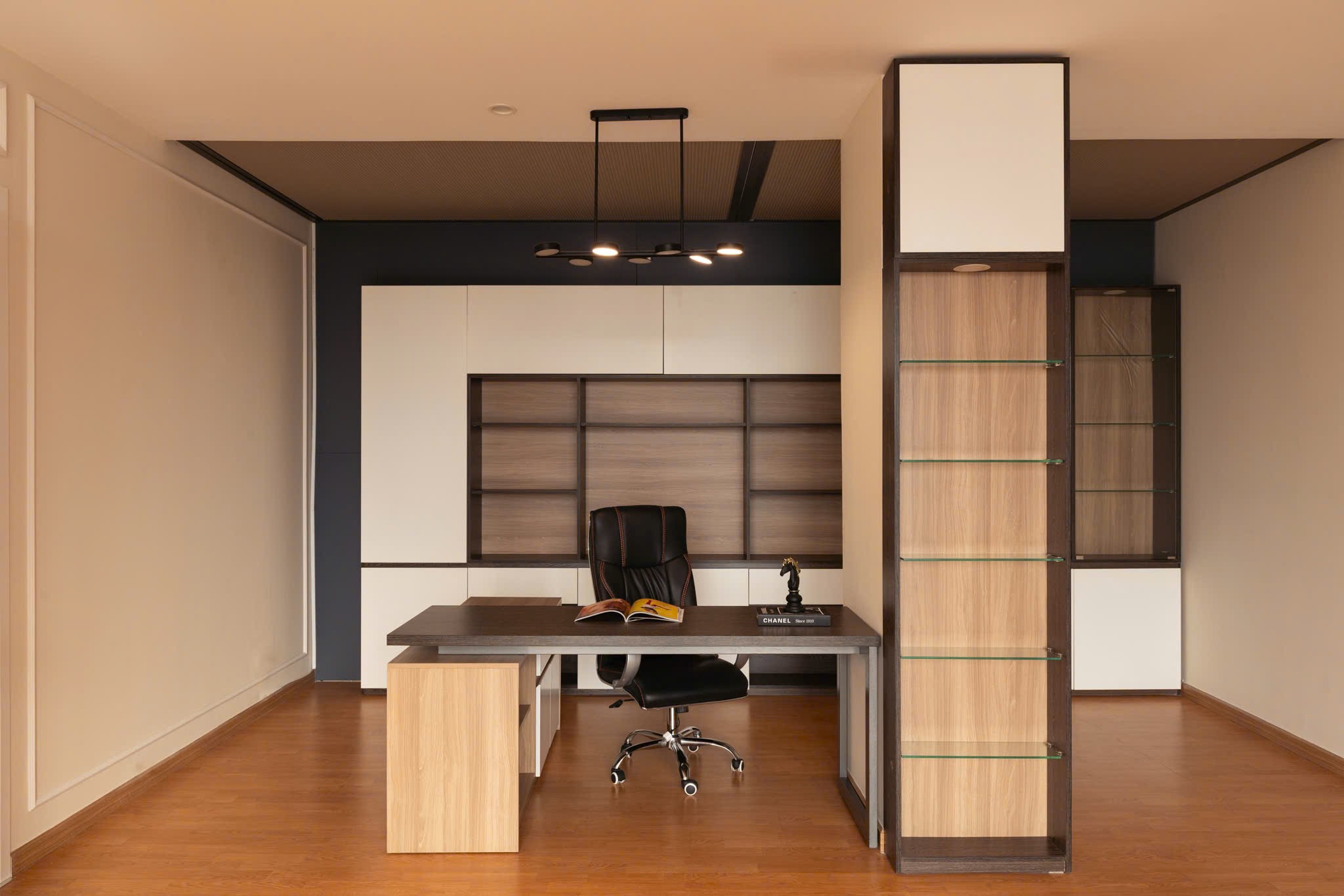 Cho thuê Căn hộ chung cư Quận 2, Hồ Chí Minh, Diện tích 300m², Giá Thương lượng 34