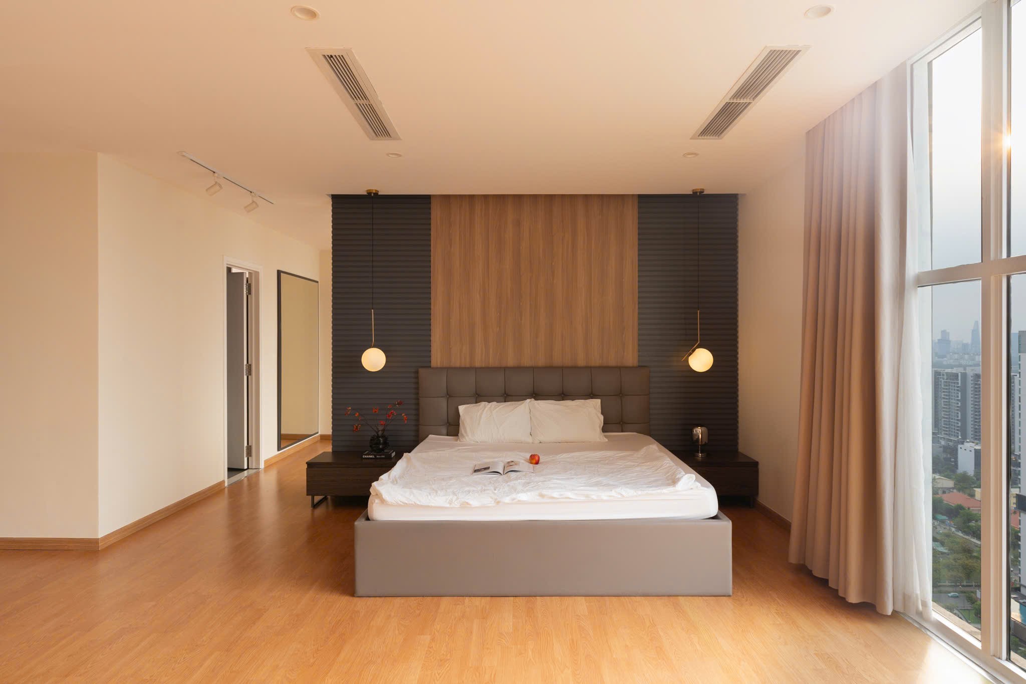 Cho thuê Căn hộ chung cư Quận 2, Hồ Chí Minh, Diện tích 300m², Giá Thương lượng 32