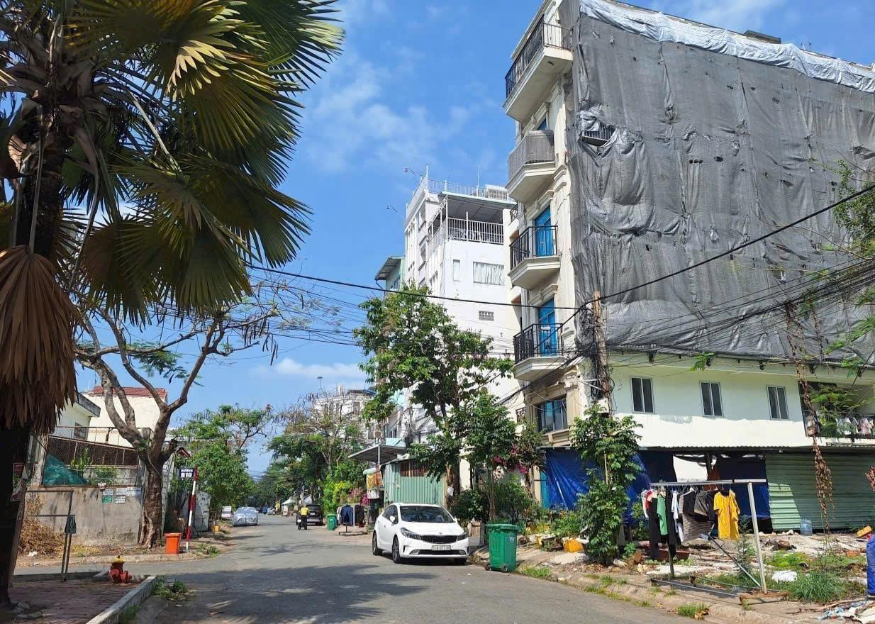 Chú Ba cấn bán 200m đất KDC Làng Đại Học, giá 18 tỷ 2