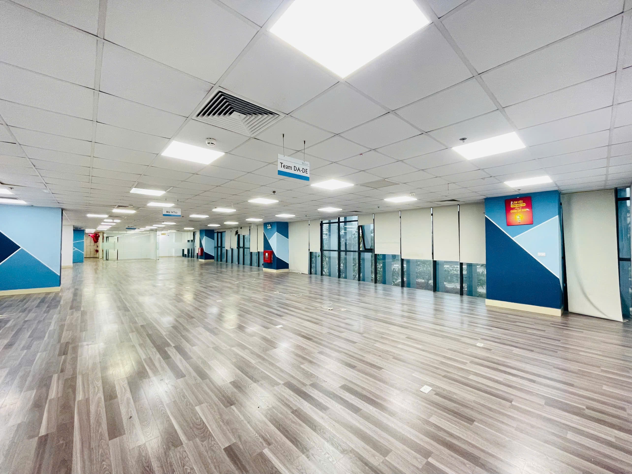 Cho thuê 430m sàn VP toà MHDI Hoàng Quốc Việt, giá hợp lý, sẵn bàn giao 4