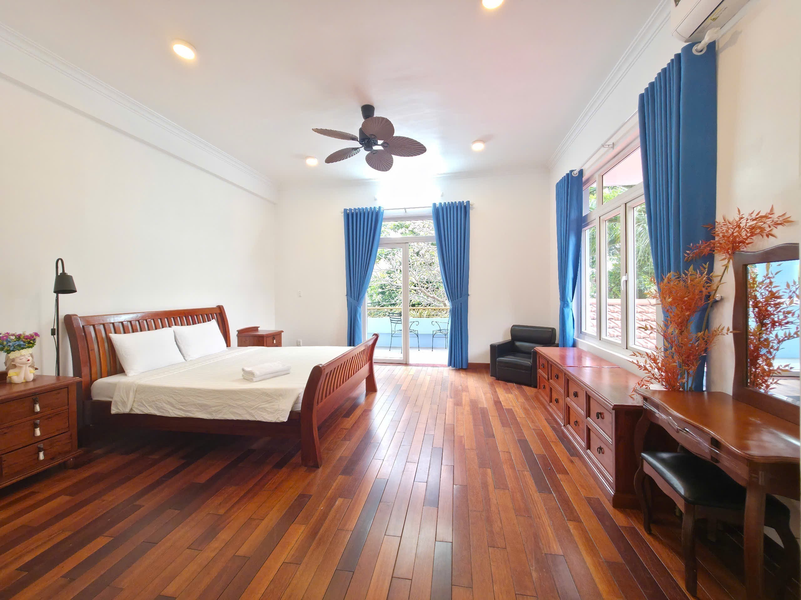 Cho thuê Biệt thự Phường Thảo Điền, Quận 2, Diện tích 432m², Giá Thương lượng 2