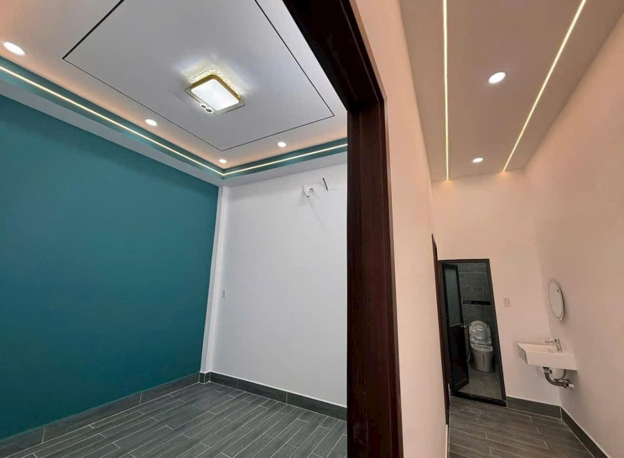 Bán 2 nhà mới xây phòng cách hiện đại, hẻm oto beton thị trấn Đức Hòa dt 120m2 4pn,2wc giá 2,55 tỷ 8