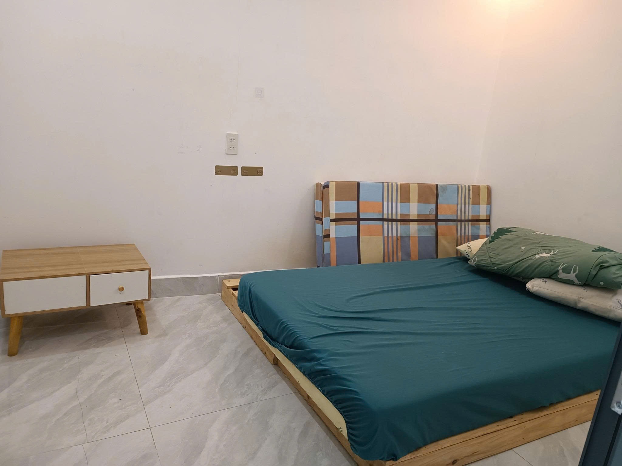 CHO THUÊ NHÀ ĐƯỜNG CÁCH MẠNG THÁNG 8- ĐÀ LẠT  8 TRIỆU 4