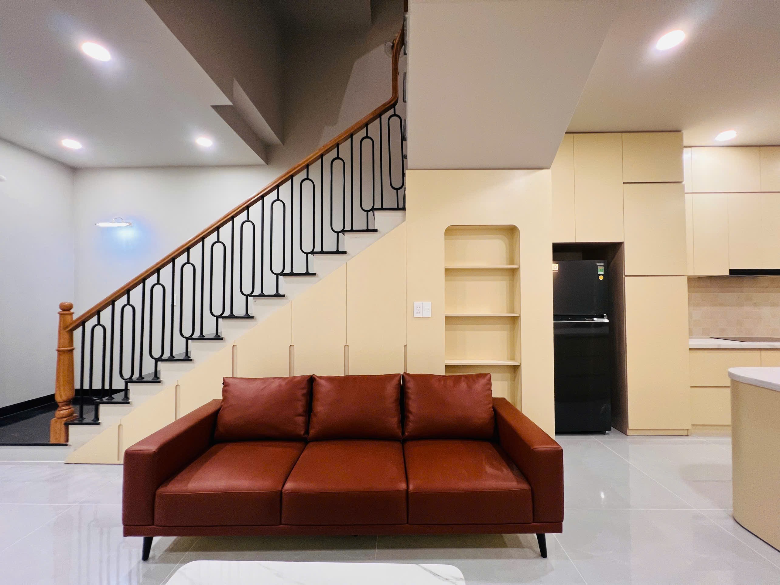 Cho thuê Nhà mặt tiền Quận 9, Hồ Chí Minh, Diện tích 80m², Giá Thương lượng