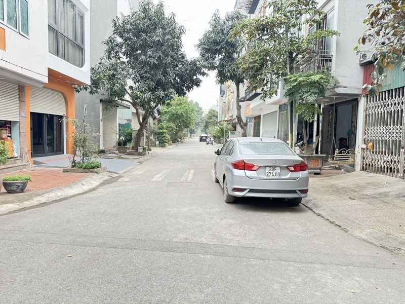 Bán Đất TĐC Trâu Quỳ 113m2 Nở Hậu, Đường 11m Đối Diện Shophouse Metropolitan