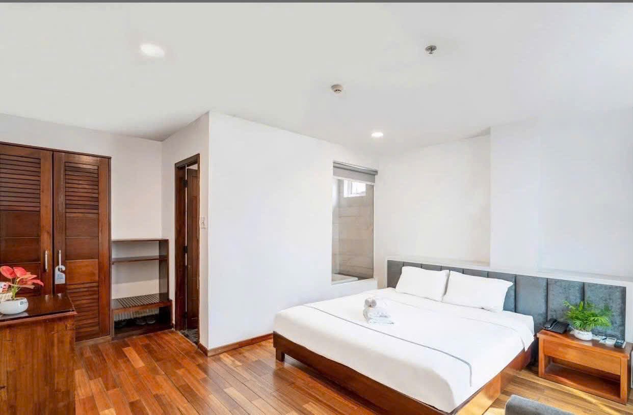 Cần bán Nhà mặt tiền Thủ Đức, Hồ Chí Minh, Diện tích 240m², Giá Thương lượng 7