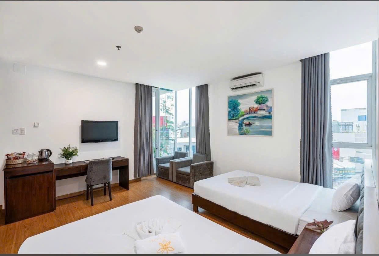Cần bán Nhà mặt tiền Thủ Đức, Hồ Chí Minh, Diện tích 240m², Giá Thương lượng 5