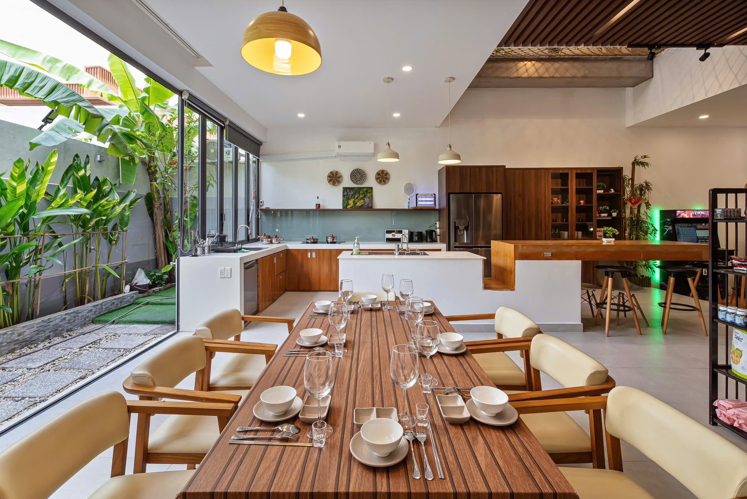 Cho thuê Biệt thự Phường Phú Mỹ, Quận 7, Diện tích 200m², Giá Thương lượng 4