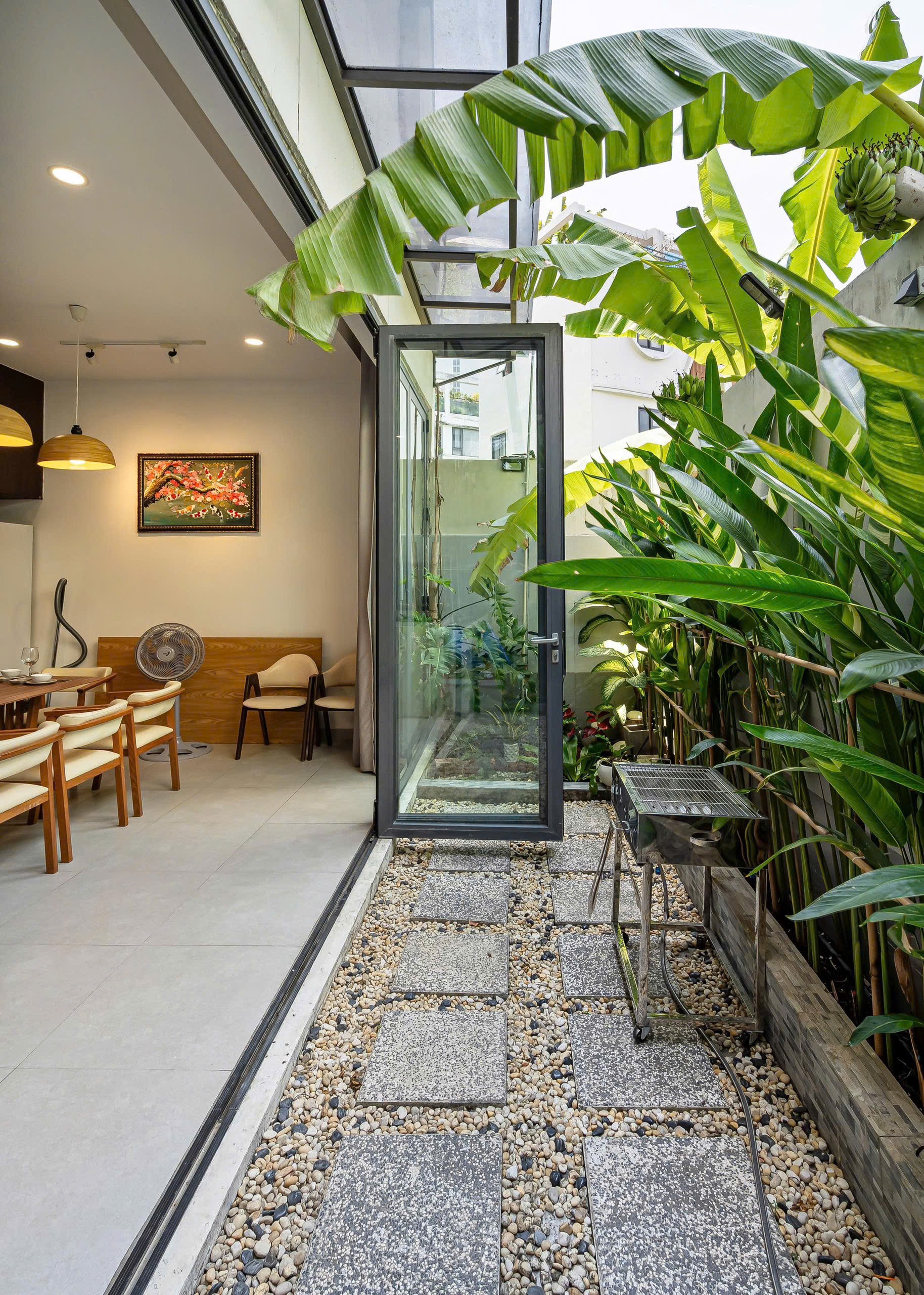 Cho thuê Biệt thự Phường Phú Mỹ, Quận 7, Diện tích 200m², Giá Thương lượng 14