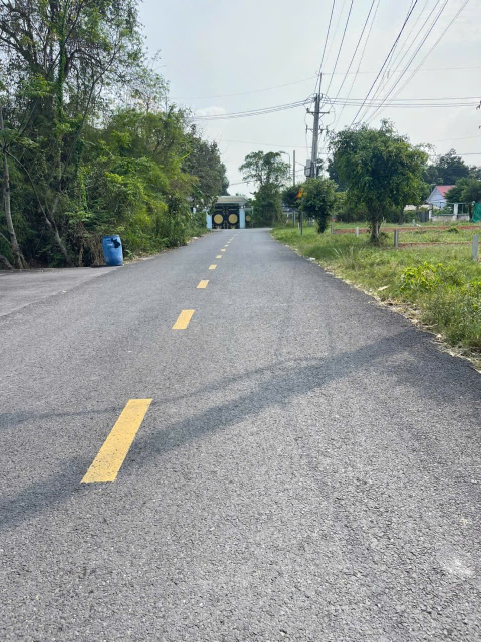 Bán đất mt đường nhựa Phan Thị So, xã Phước Vĩnh An tdt 955m2 ( 144m2 thổ ) giá chốt 7 tỷ 4