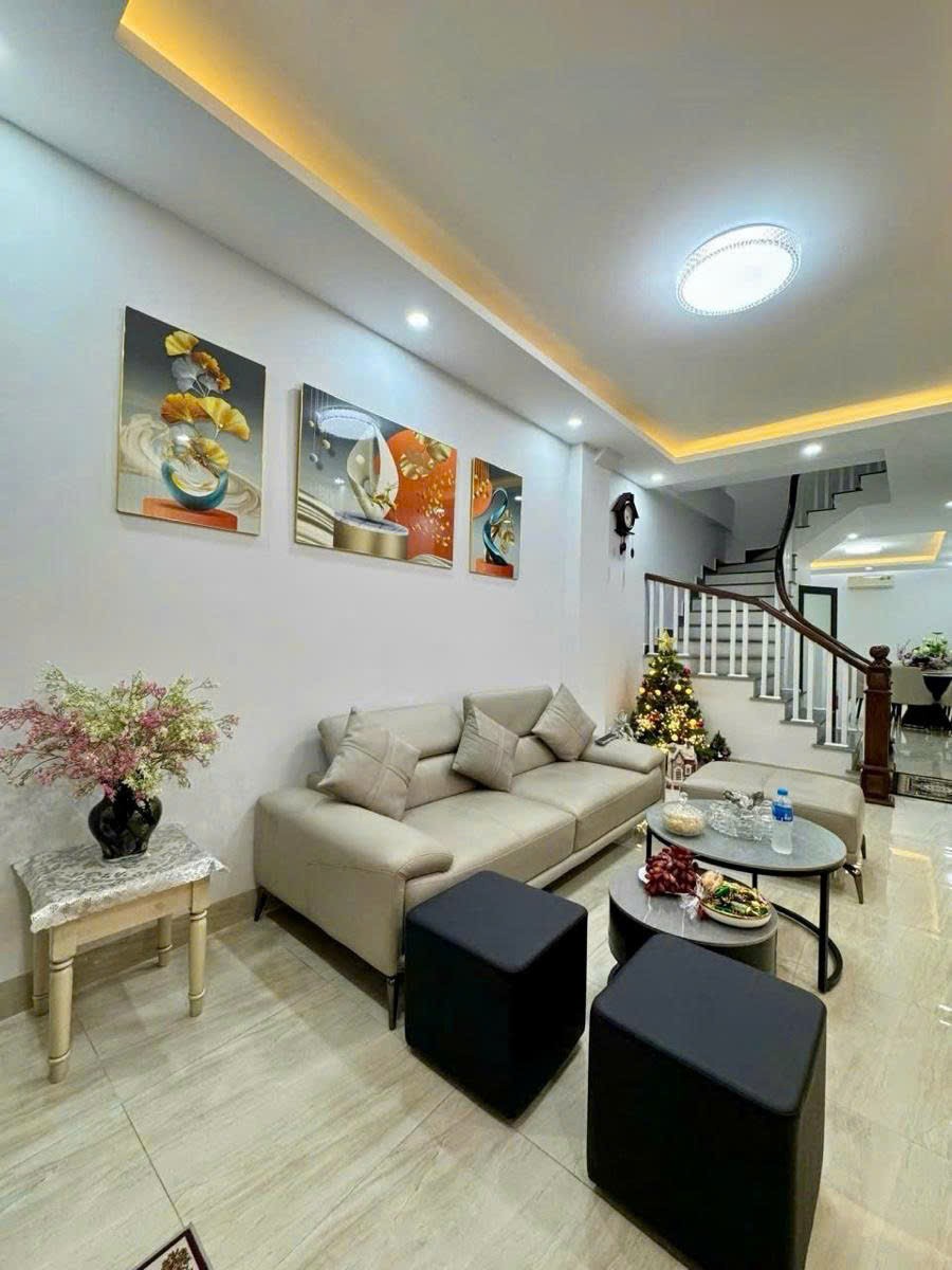 HIẾM BÁN NHÀ NGUYÊN CĂN LÂM DU LONG BIÊN 3