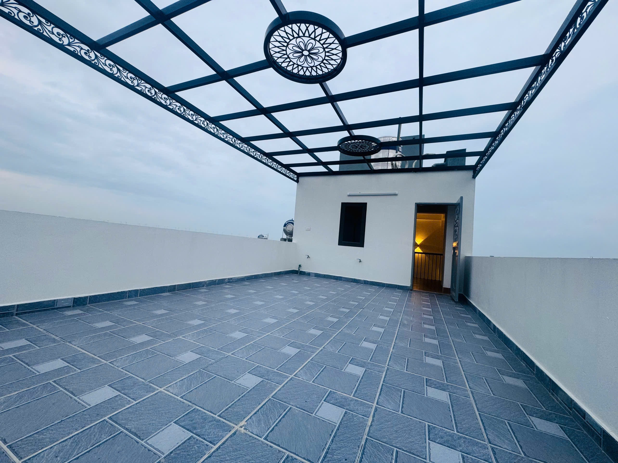 NHÀ ĐẸP THẠCH BÀN – THANG MÁY – GARA Ô TÔ – FULL NỘI THẤT 3