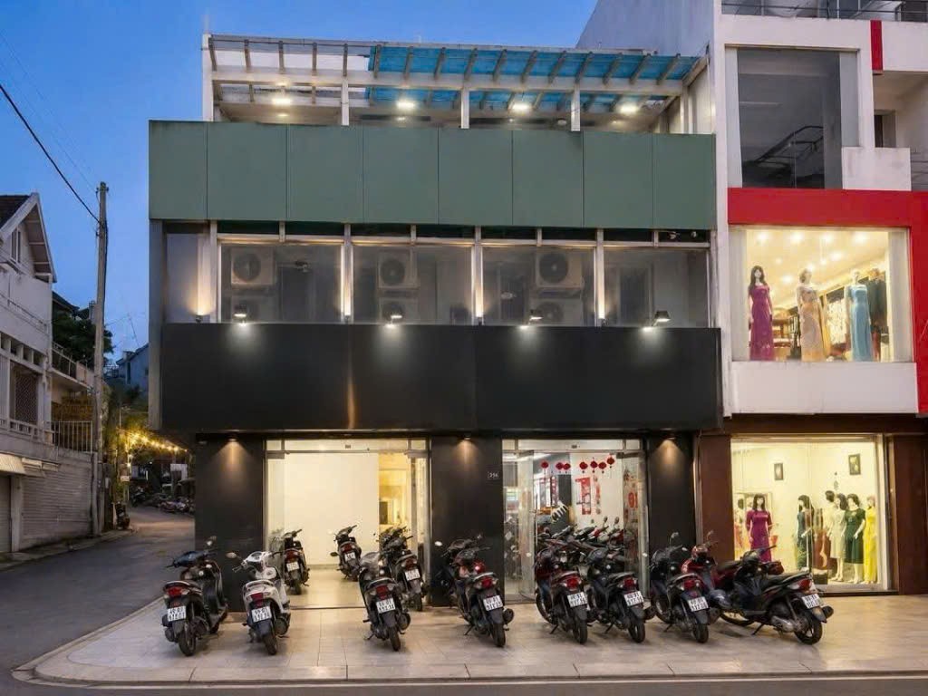 Cho thuê nhà mặt tiền Phan Đình Phùng phường 2 Đà Lạt 80 triệu/tháng