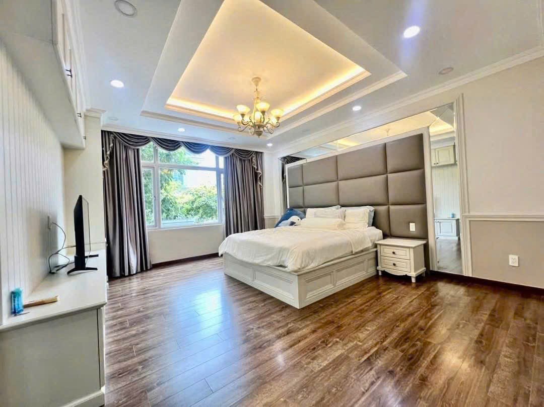 Cho thuê Biệt thự Phường Phú Mỹ, Quận 7, Diện tích 216m², Giá Thương lượng