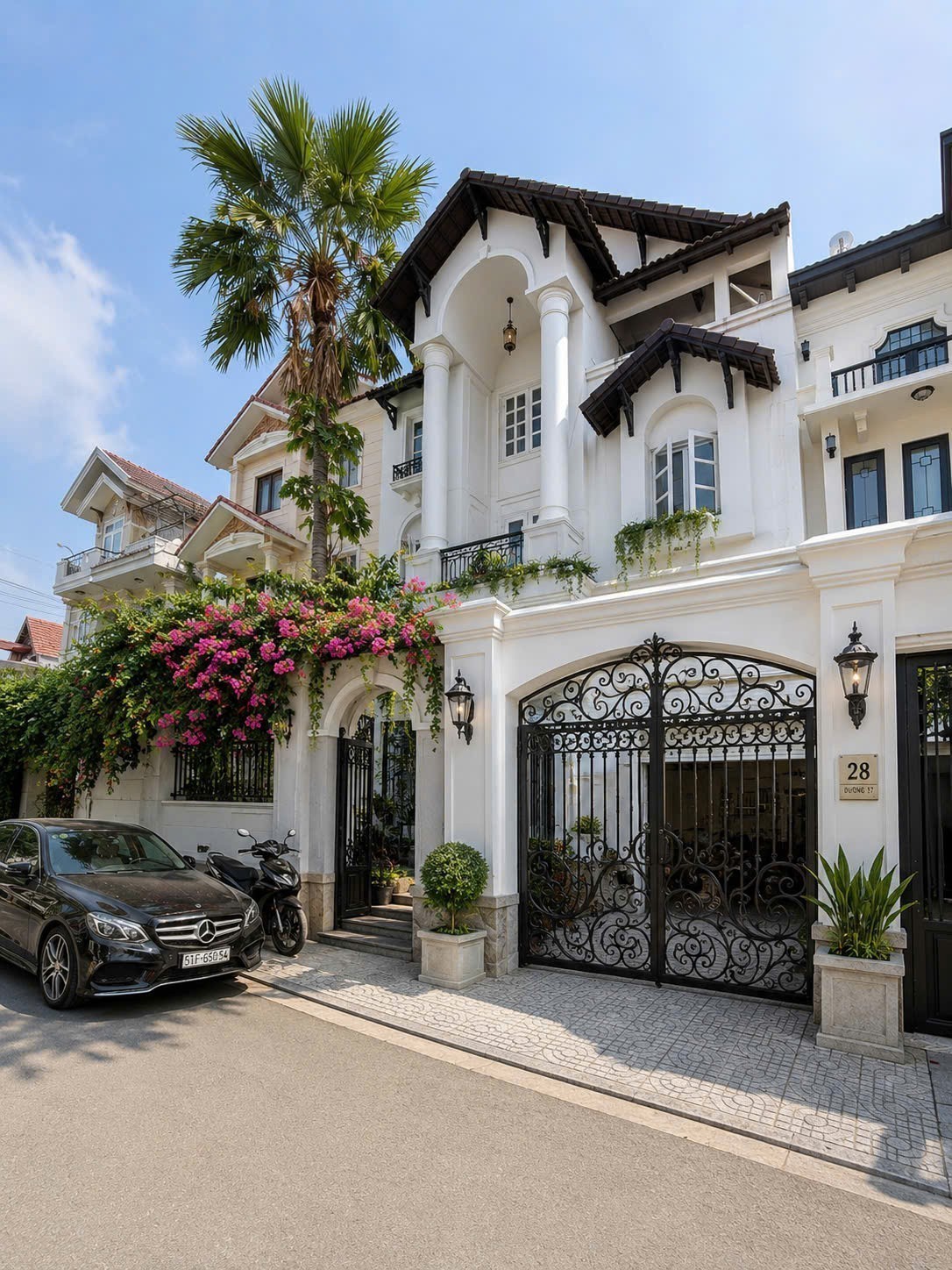 Cho thuê Biệt thự Phường Thảo Điền, Quận 2, Diện tích 220m², Giá Thương lượng 2