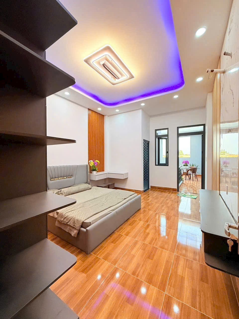 Bán nhà mới thiết kế hiện đại gần chợ Long Thượng dt 109m2, 2 lầu, 4pn,4wc hướng Tây giá chốt 3,75 10