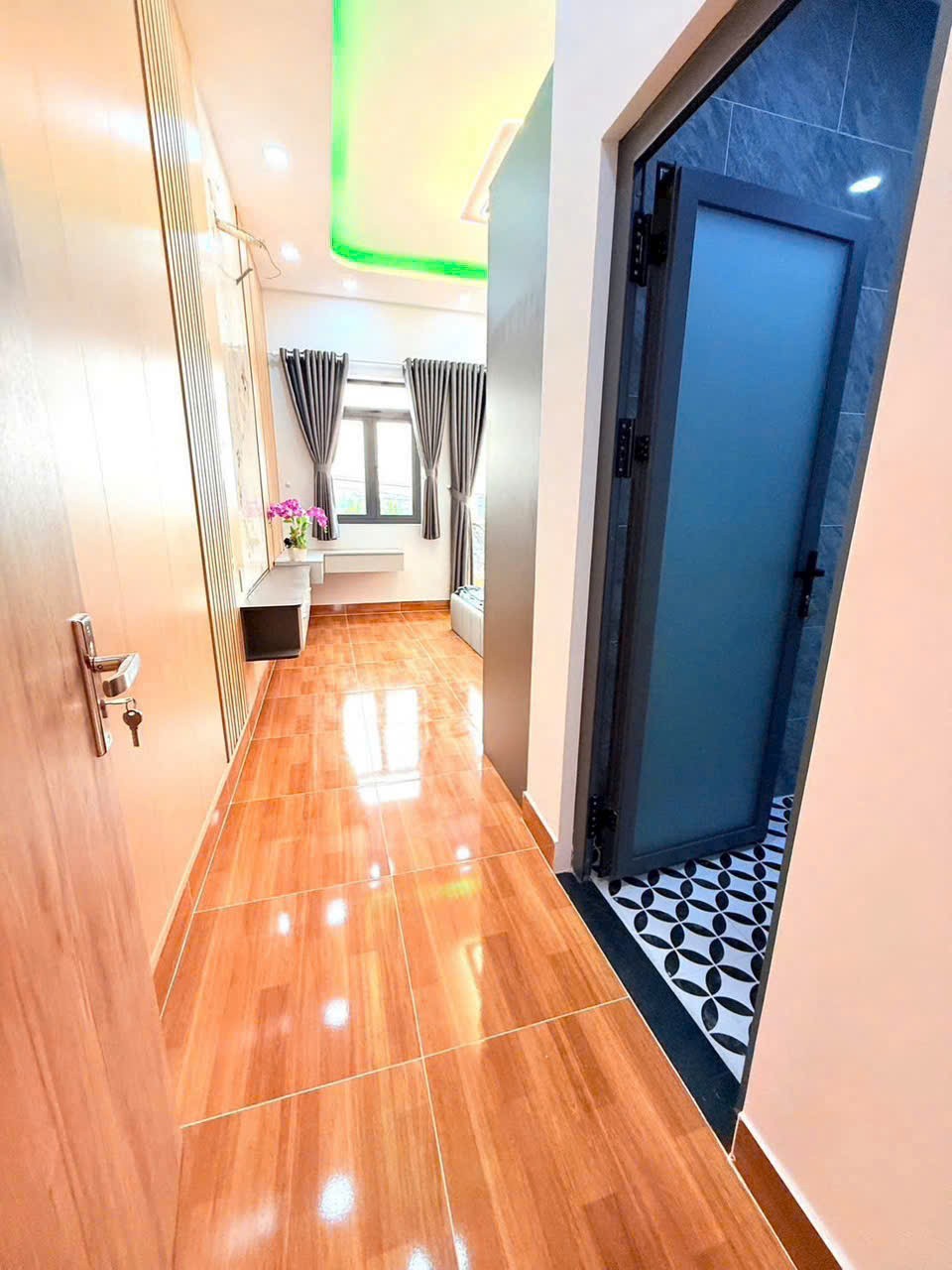 Bán nhà mới thiết kế hiện đại gần chợ Long Thượng dt 109m2, 2 lầu, 4pn,4wc hướng Tây giá chốt 3,75 14