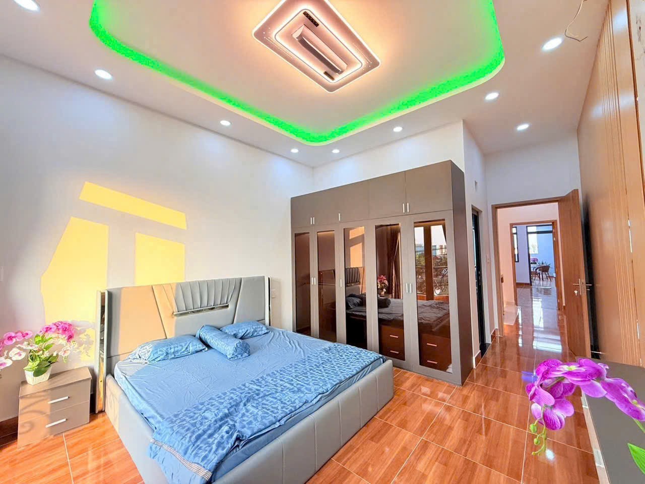 Bán nhà mới thiết kế hiện đại gần chợ Long Thượng dt 109m2, 2 lầu, 4pn,4wc hướng Tây giá chốt 3,75 15