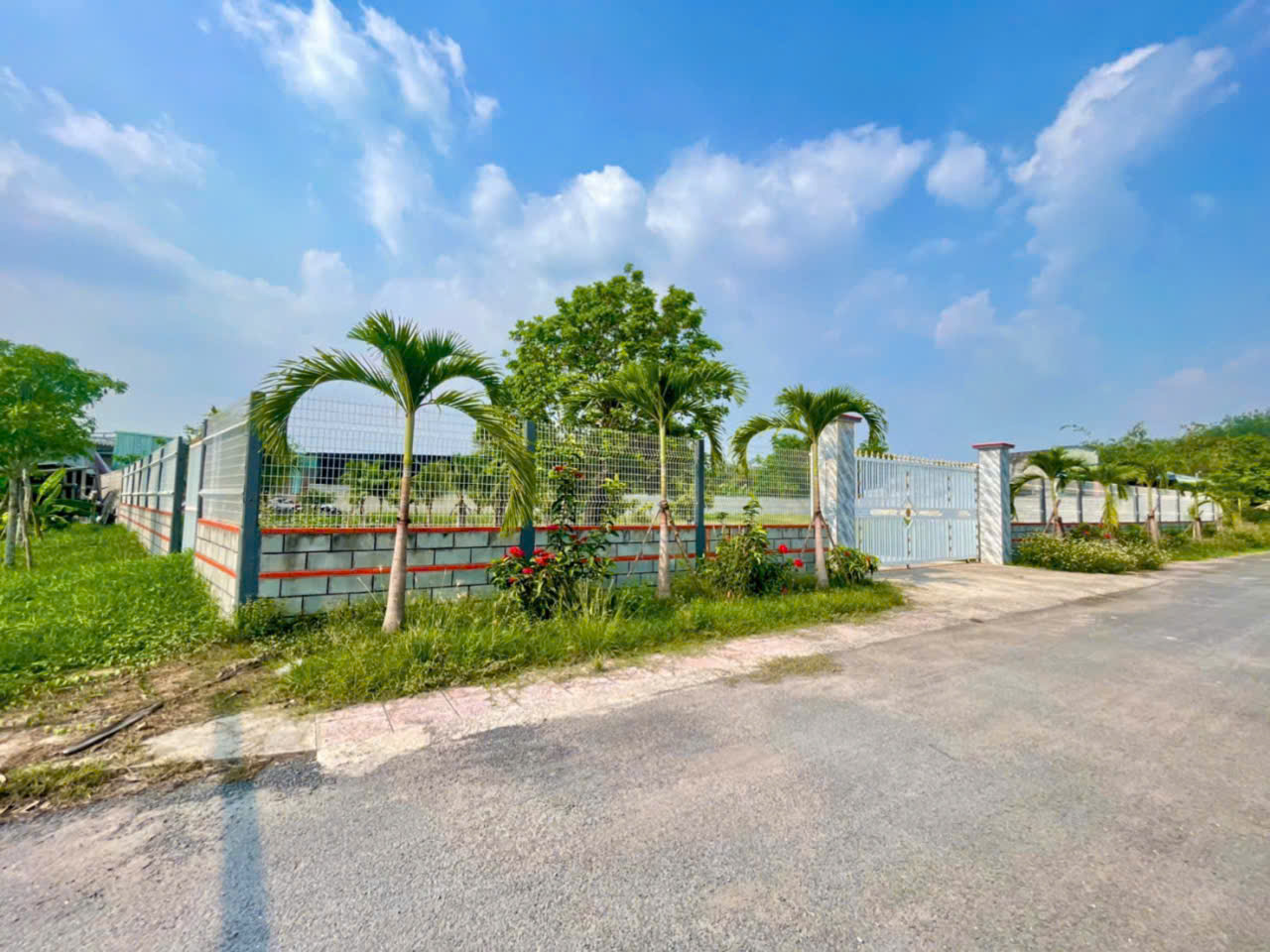 Bán đất view kênh góc 2mt đường nhựa xã Nhuận Đức dt 1960m2 (400m2 thổ) giá 13,7 tỷ 3